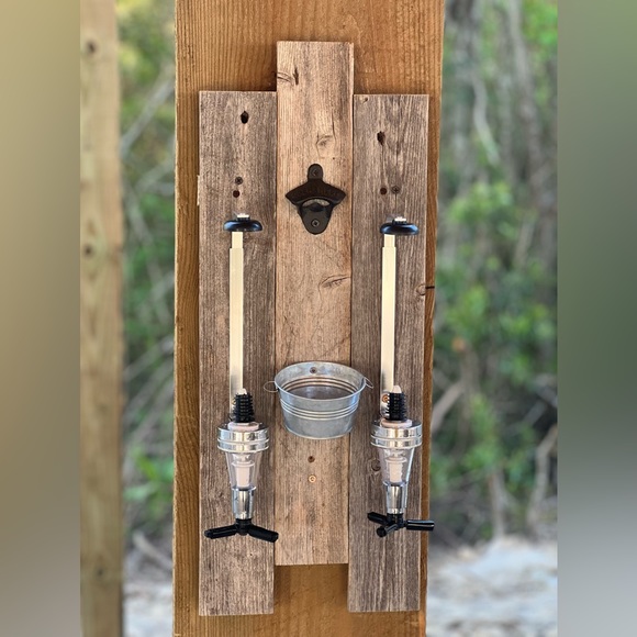 Wall mounted liquor dispenser - Picture 3 of 4